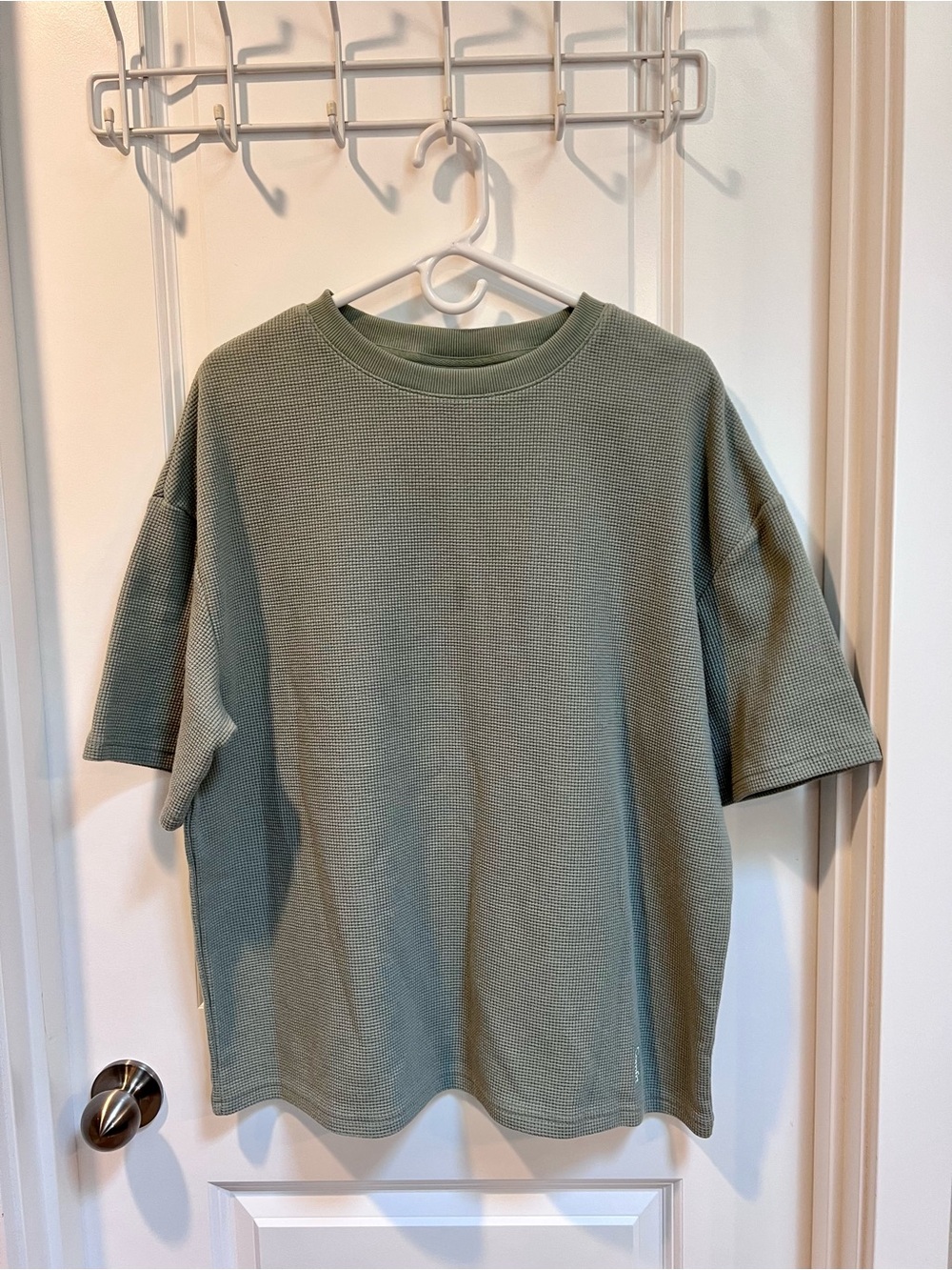 Unisex Comfrt Brand “Waffle Knit Lounge Tee” Sage Size Large Cozy, Oversized - Picture 4 of 12